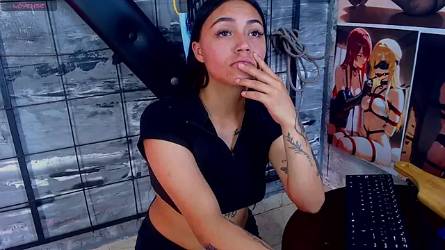 Chat XXX ao vivo de Aiiko_Domme
