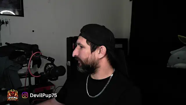 DevilPup75_ Chat XXX in diretta