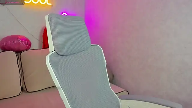 Nicole_Vasquez 现场XXX聊天