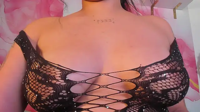 Giannagp Adlı Modelin Canlı XXX Sohbeti