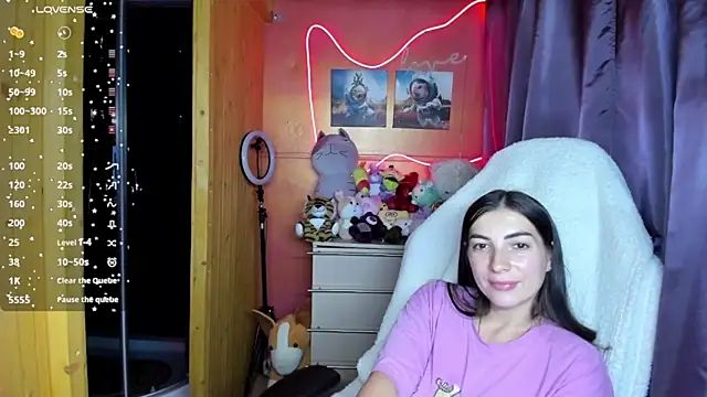 Fiery_Brunette_ XXX чат на живо