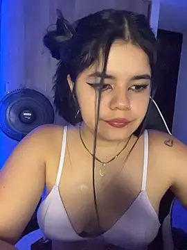 XXXAngella Adlı Modelin Canlı XXX Sohbeti