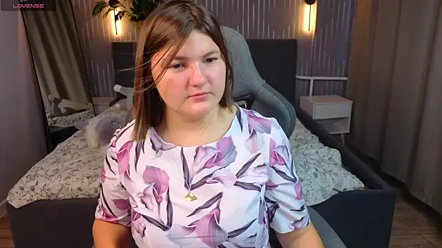 Chat +18 de KittyLiikk ao vivo