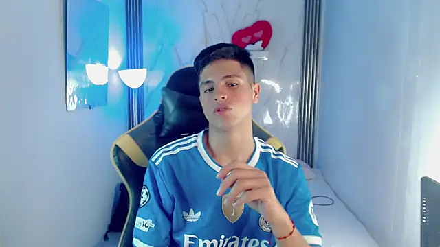 Chat +18 de Ascii_one ao vivo