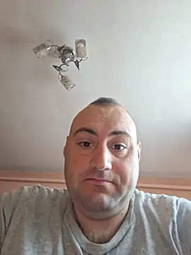 StrictBobby Live XXX-chat