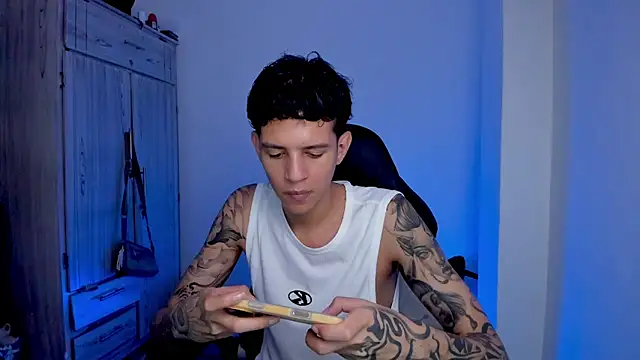 Chat XXX ao vivo de tylerrnova