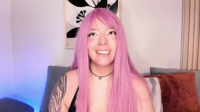 צ'אט XXX בשידור חי של HannahSkies