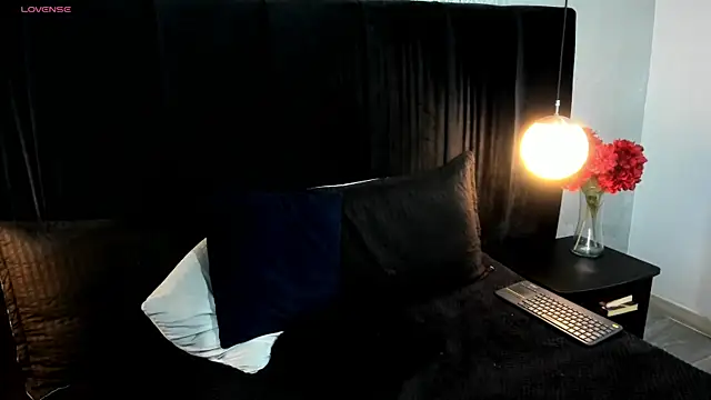 RoxieVander's Live XXX Chat