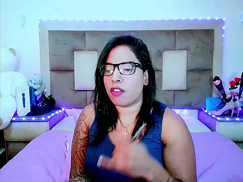 indiantopaz694u Chat XXX in diretta