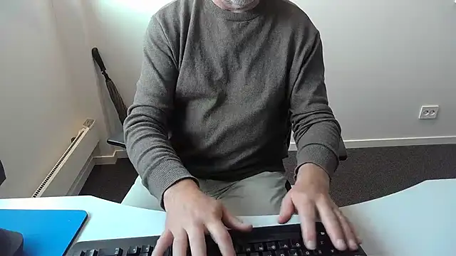Buggemann Chat XXX live