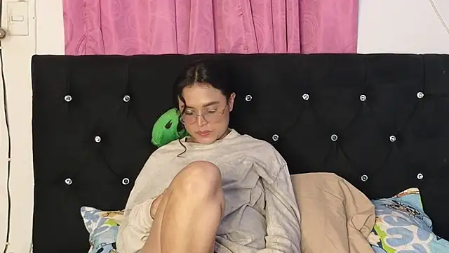 Sweet_xuee18 Adlı Modelin Canlı XXX Sohbeti
