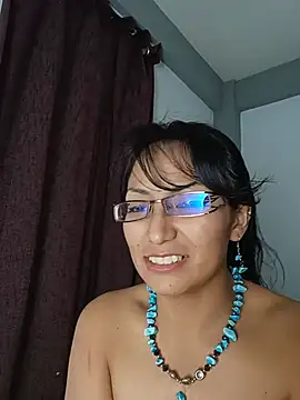 LucyCherry69のライブXXXチャット