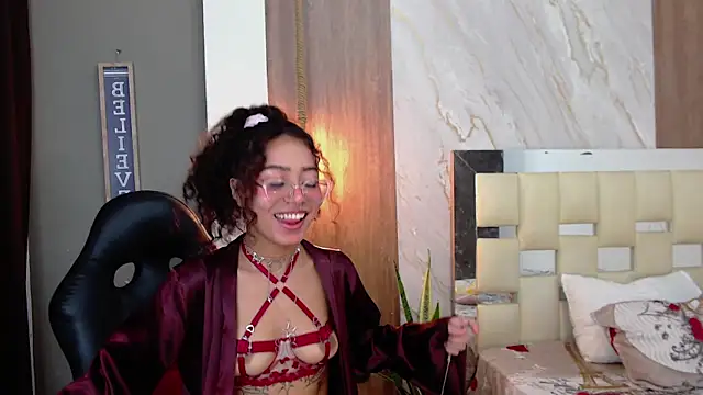 צ'אט XXX בשידור חי של honeymoon_12