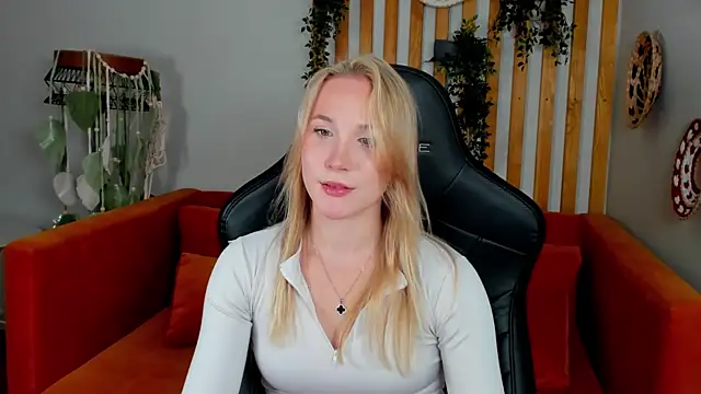 ElaraVoltage – Live XXX-chat