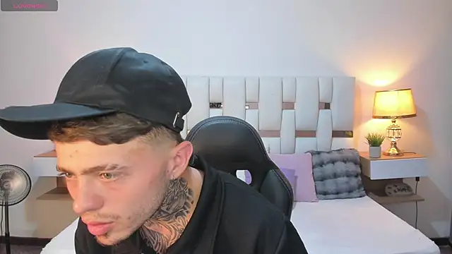 Zeus_damian21 – Live XXX-chat