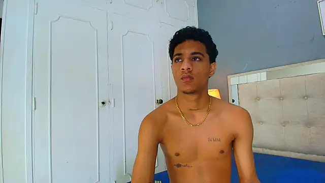 Chat +18 de _Thiago12 ao vivo
