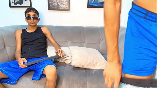 Онлайн чат XXX RED_ZONE_BOYS