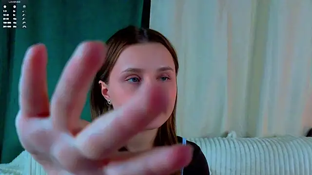 LorriMonz XXX чат на живо