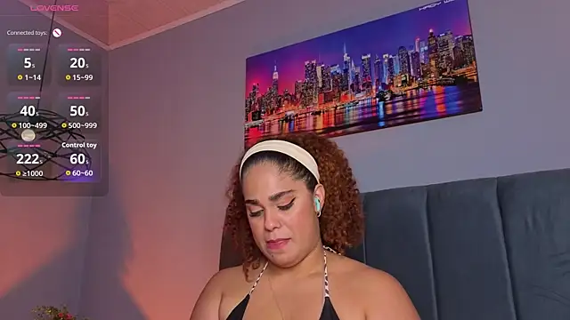 ninna_curly Chat XXX in diretta