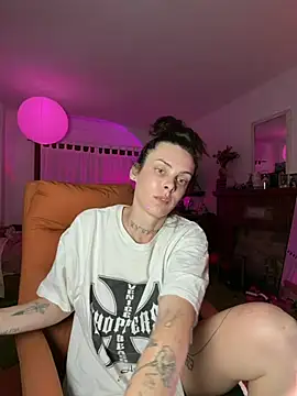 Chat XXX en directo de GennaJames