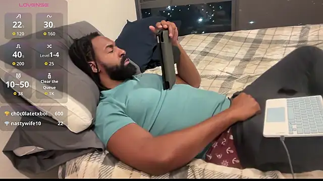 XXX chat uživo modela blackmuscless