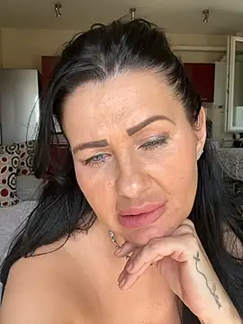 IRISWHITE17 Live XXX-Chat