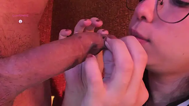 Apartment28 Adlı Modelin Canlı XXX Sohbeti