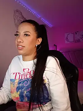 Chatroom XXX en direct de SallyWhitee