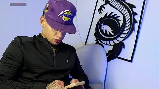 XXX chat uživo modela imAdamhot