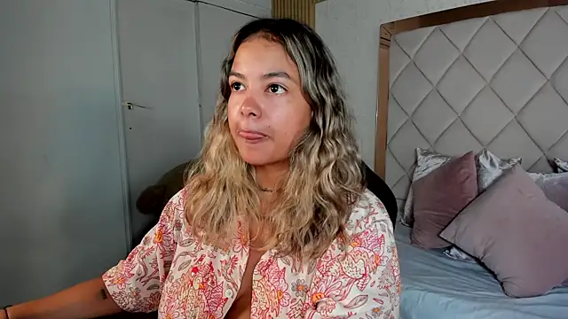 dulce_lyraa1's Live XXX Chat