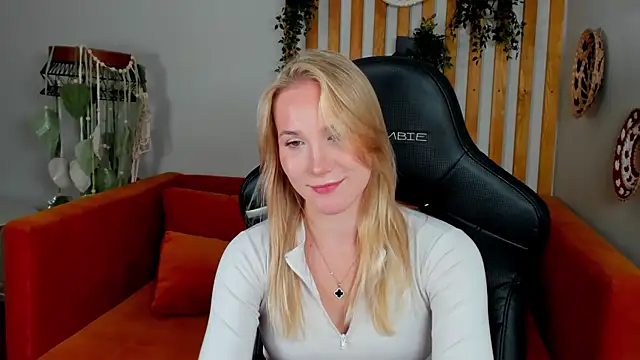 ElaraVoltage – Live XXX-chat