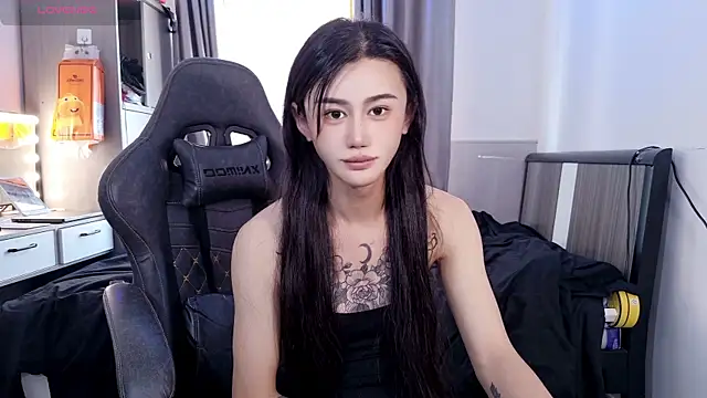 Show modela Rainbow-sweet na web-kameri
