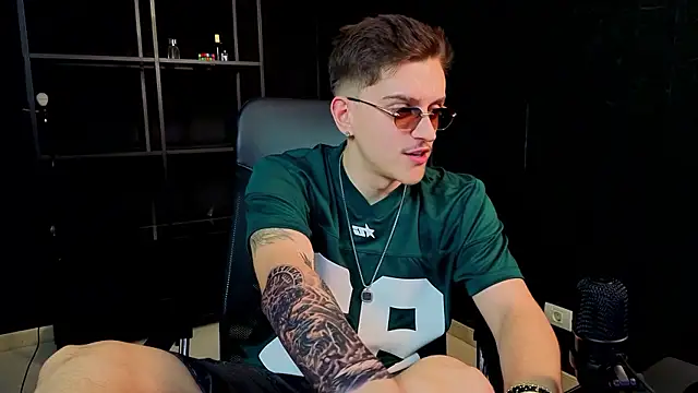 Chat XXX ao vivo de FelixStarkk