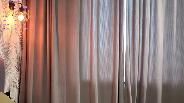 Chat +18 de ElvinaRose ao vivo