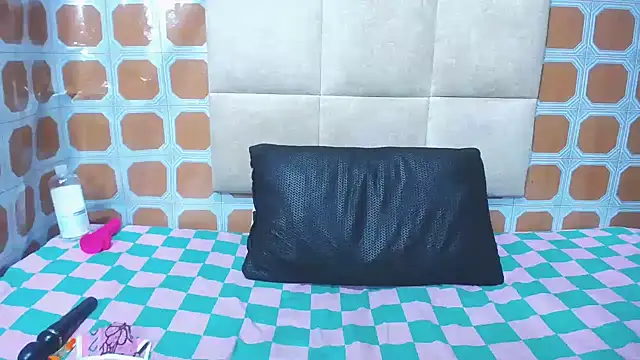 Chatroom XXX en direct de Cocolabbel
