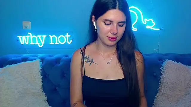 ViollinaLove élő XXX-chatje