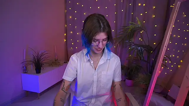 Chat +18 de Lain_Root ao vivo