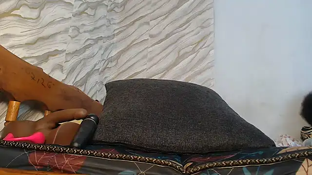 SpicyMackenzie22 Chat XXX in diretta