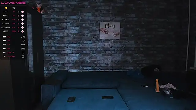 XXX chat uživo modela mark_normal