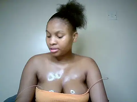 Chat +18 de Swt_smiles ao vivo