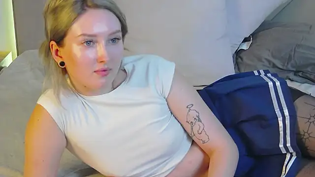 MarianeSun's Live XXX Chat