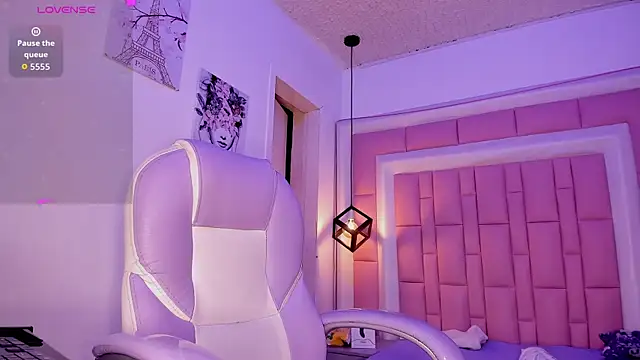 XXX chat uživo modela cherub_