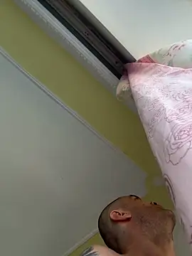 SIRMASTERDOMINATORXXL: διαδικτυακό σόου στην κάμερα