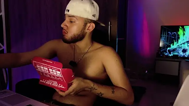 Ryan_Miller111 Live XXX Chat
