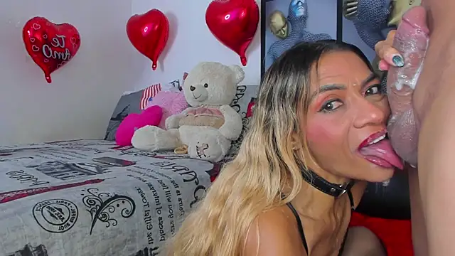 Angeline_focus Live XXX Chat