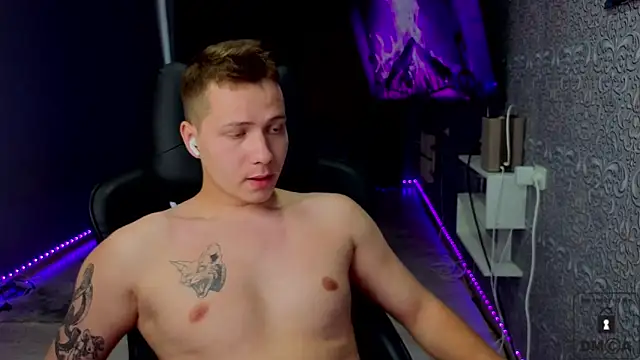 Karl_Night_ live XXX chat