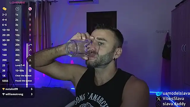 Chat +18 de DaddySlava ao vivo