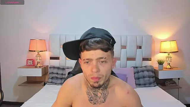 Zeus_damian21 Live XXX-Chat