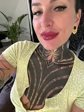 KathaleaNoir's Live XXX Chat