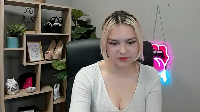 SweetLilyxo's Live XXX Chat